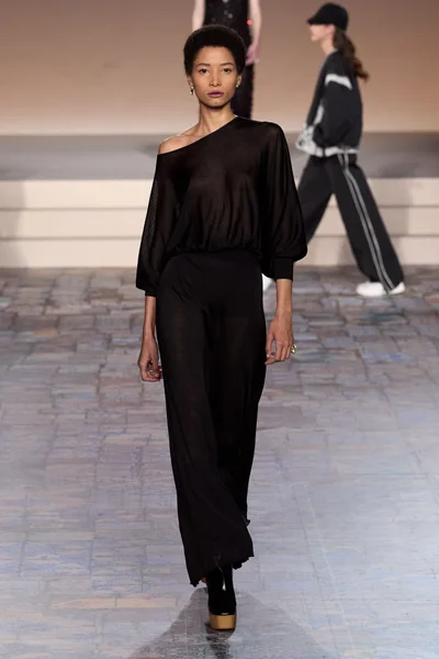 Look 50